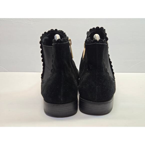 MICHAEL Michael Kors Size 5 Girls Emma Bonnie scalloped black Chelsea ankle boot - Picture 3 of 6